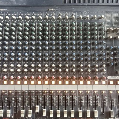 亚马哈调音台 YAMAHA  MG24/14FX 成色如图