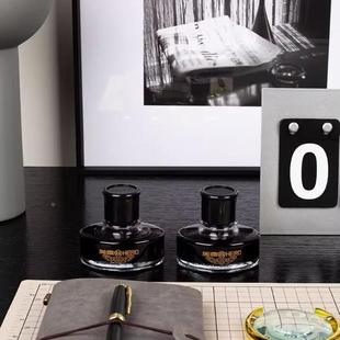 现代样板书房搭配套装尺主笔墨水皮具设间计软装书桌装TSZ饰画题