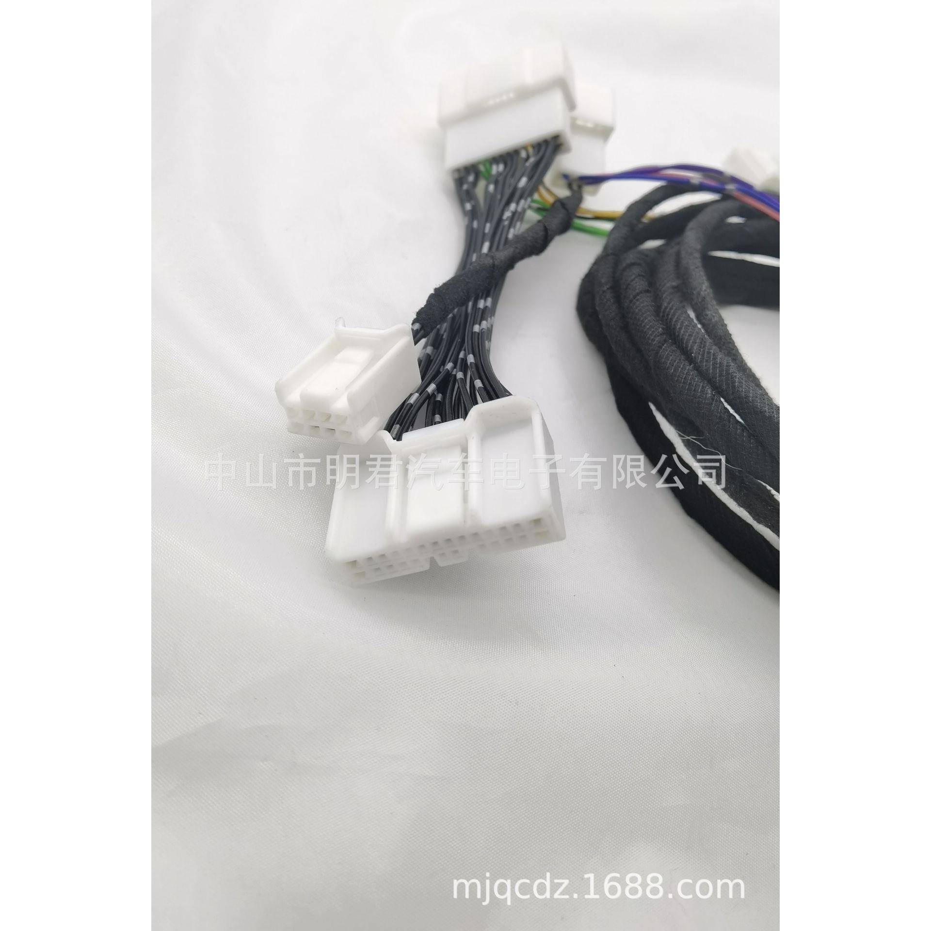 21款mode8l3改14Teslamo喇叭音响线原响车插头音升级无损改装线束