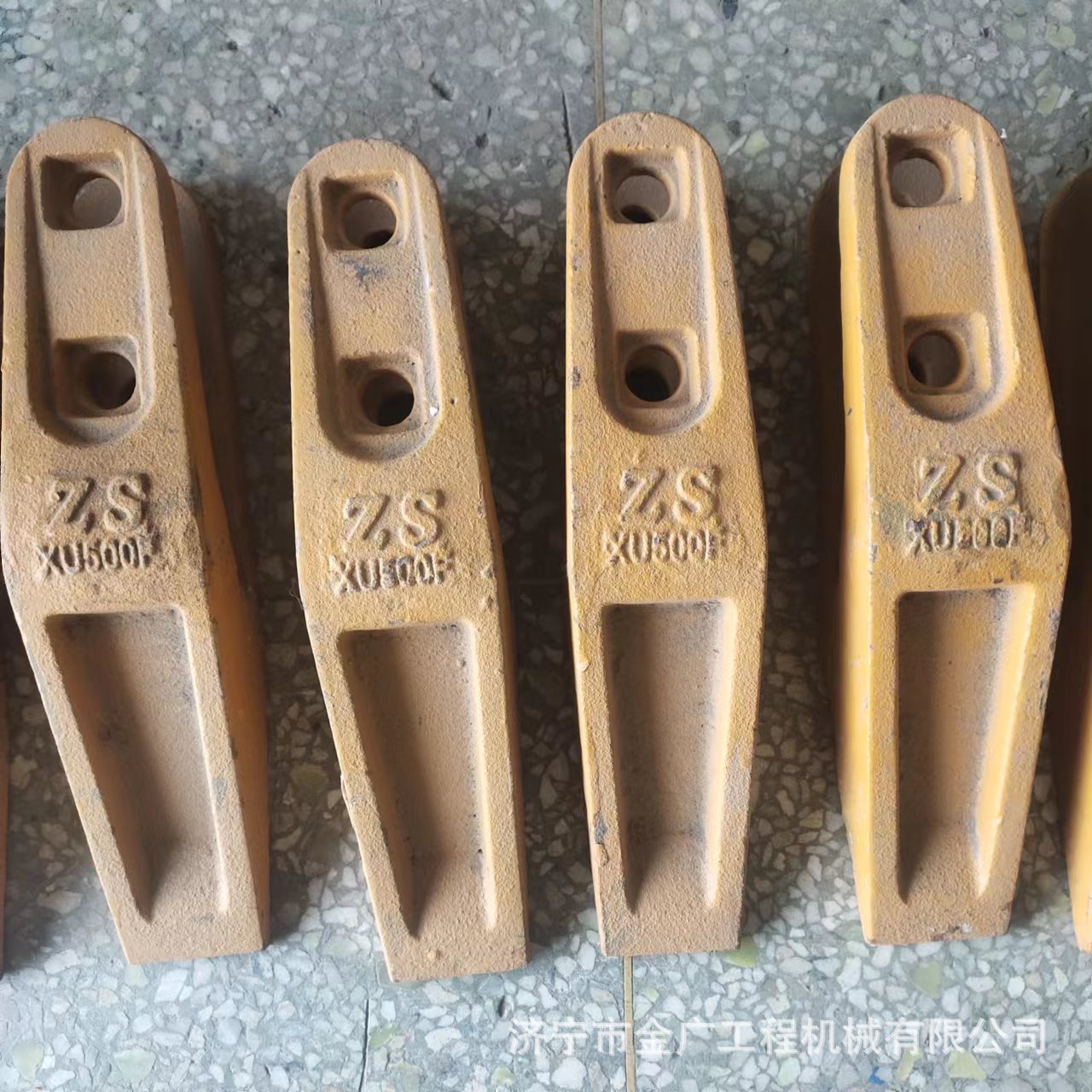 装载机LW230/330斗齿齿根齿套