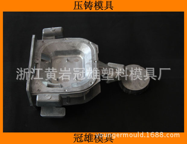 专业生产铝压铸模具
