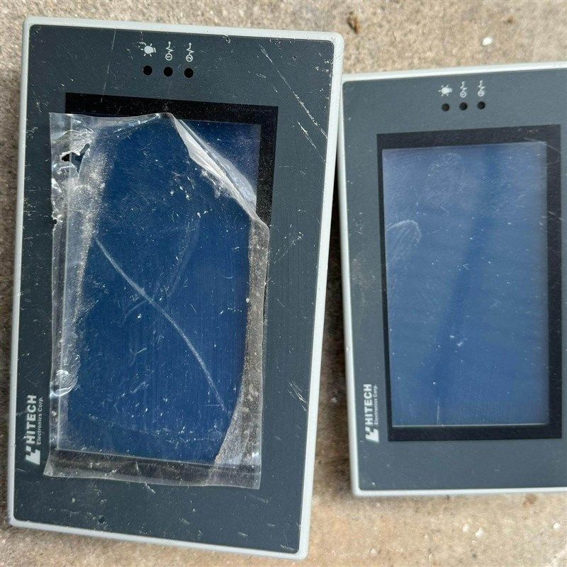 海泰克触摸屏 HITECH  PWS6600S-S两台 成色