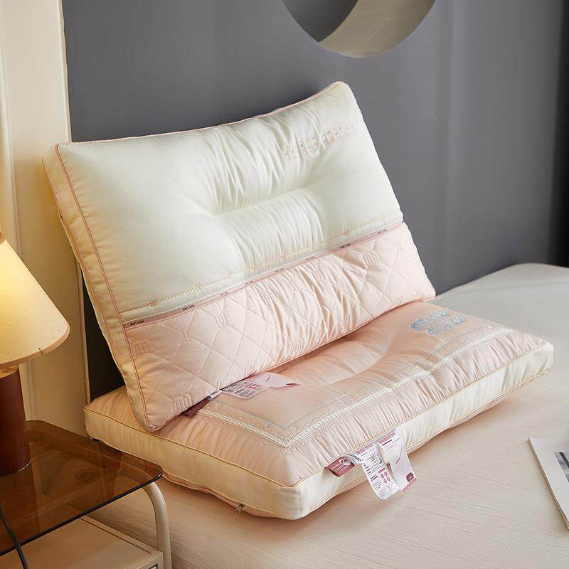 新款全棉护颈枕头Q弹抗压牵引定型绗缝枕头酒店宾馆枕芯厂家,3C数码配件,其它配件,淘宝优惠券,粉丝福利购,淘宝优惠卷