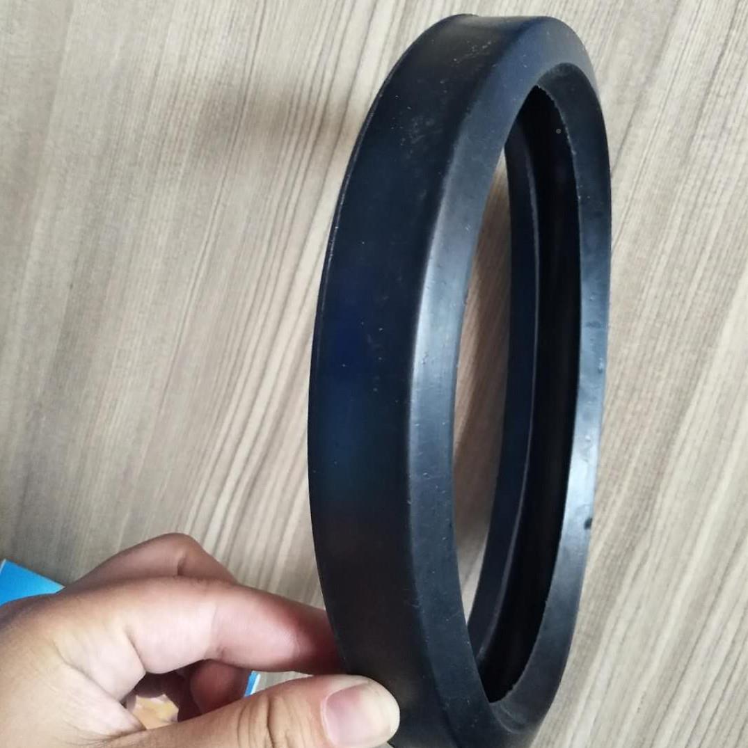 地1泵卡胶圈拖泵管无品牌/道泵车胶圈混凝土泵管清洗球125胶圈25