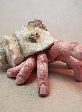 手指寄生蟹雕塑恐怖蜗牛手树脂摆件万圣节花园装饰品摆件创意道具