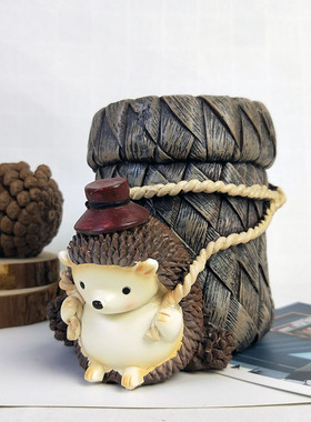 刺猬笔筒可爱卡通桌面收纳办公室摆件创意个性儿童学生治愈小摆设