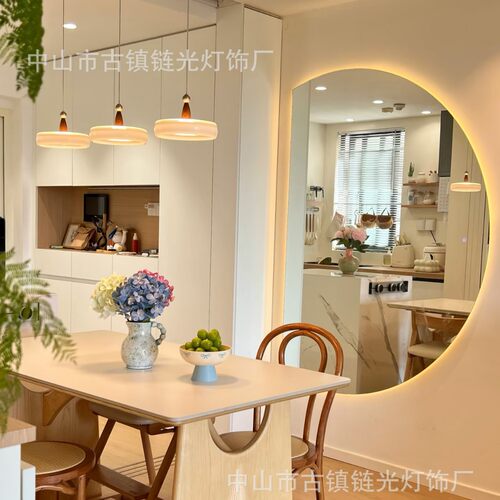 餐厅吊灯现代简约餐桌灯意式轻奢感玻璃三头吧台饭厅中山led灯具