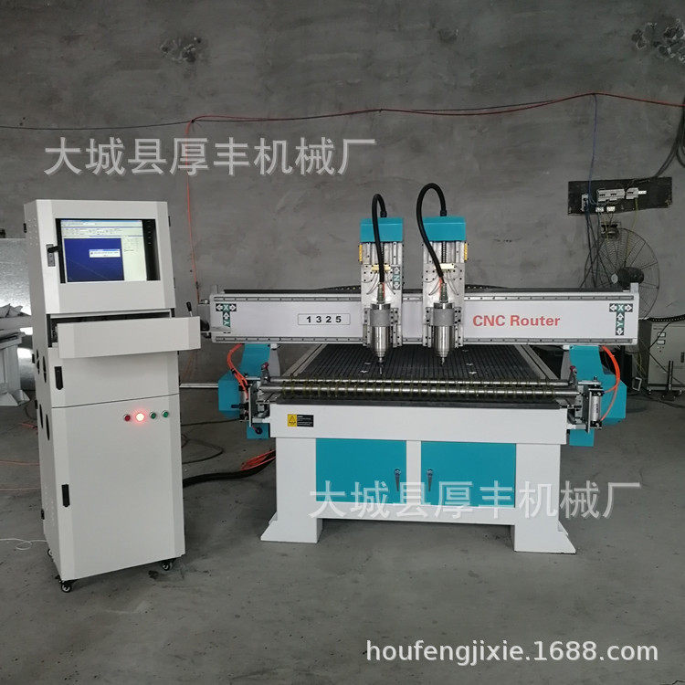 1325雕刻机数控广告多工能木工亚克力PVC板式家具全自动cnc雕刻机