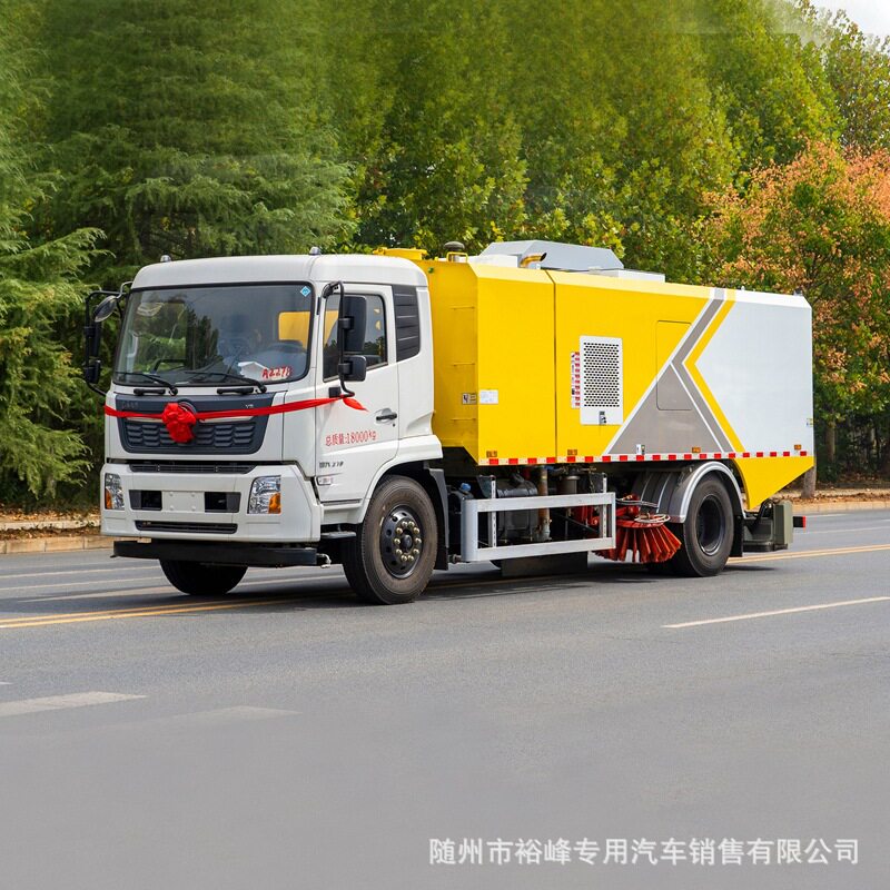 国六东风天锦中置吸尘车煤场深度保洁车 泥浆路面清洁车扫路车