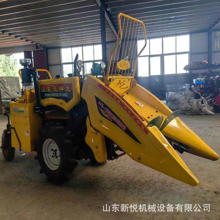 单排玉米摘穗扒陵皮机JKK山地获丘玉用米收机小型家用掰棒子机器