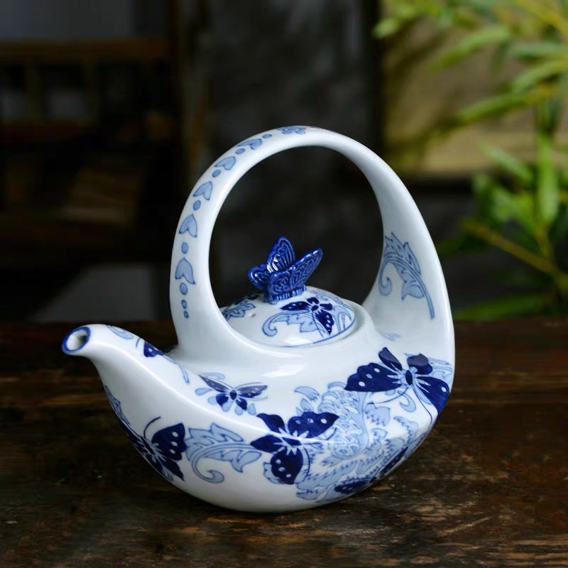 青花瓷新款手绘花蝴蝶艺术茶壶茶杯茶具套装中式古典家居一壶四杯
