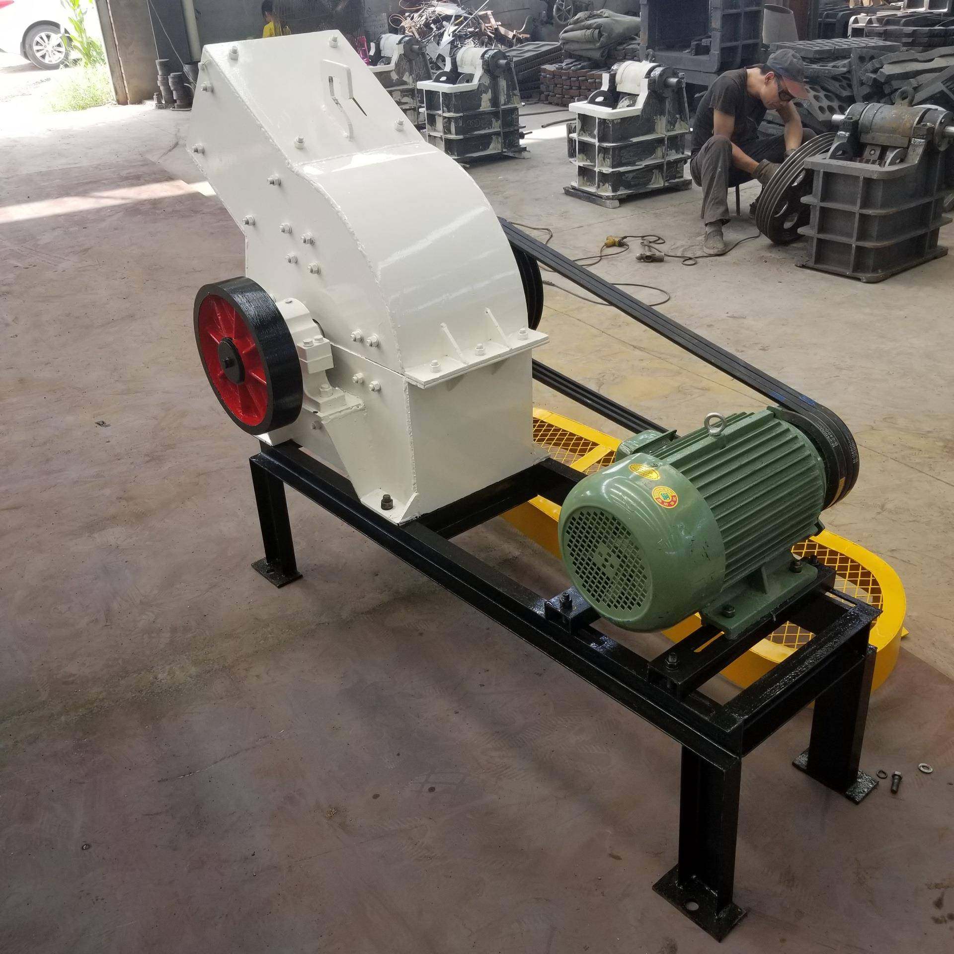 小型煤矸石花岩石子甩锤式破碎机玻打璃锤制CSA砂机混凝岗土沙破