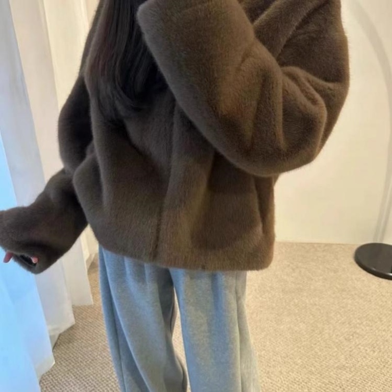 棕色水貂绒环保皮草2025冬季新款美拉德连帽加绒加厚毛毛外套女冬