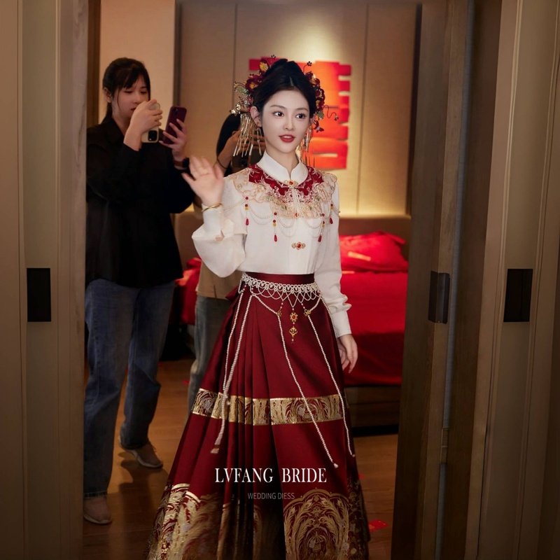 2025新款婚服国风新中式云肩衬衫马面裙套装敬酒服新娘订婚回门服