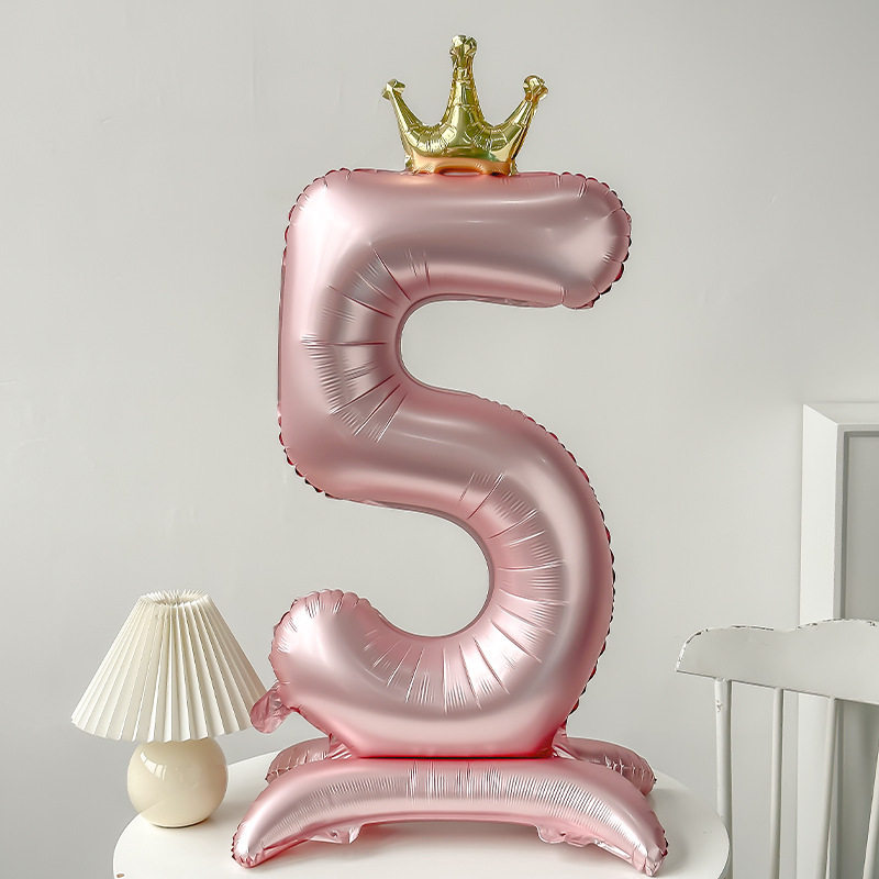 皇冠公主生日装饰场景布置