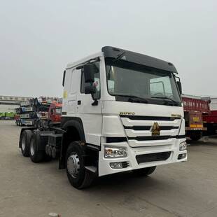 后八轮豪沃牵引车头出售 双驱货运卡车头 375马力拖拉机拖车头