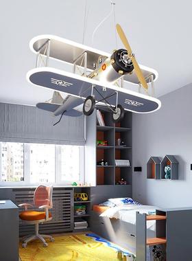装儿童房灯男飞孩宝宝房间灯创简意饰灯MUV具卧室灯机护眼吊灯卡