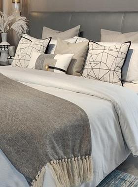 现奢代轻港式样板房床样板BNF间品家具展厅灰色搭毯床上用品多件