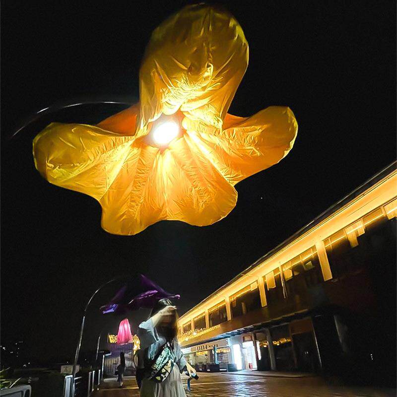 网红互qj0324户外人体感花喇叭花景观灯创开意广场应公园景区动亮