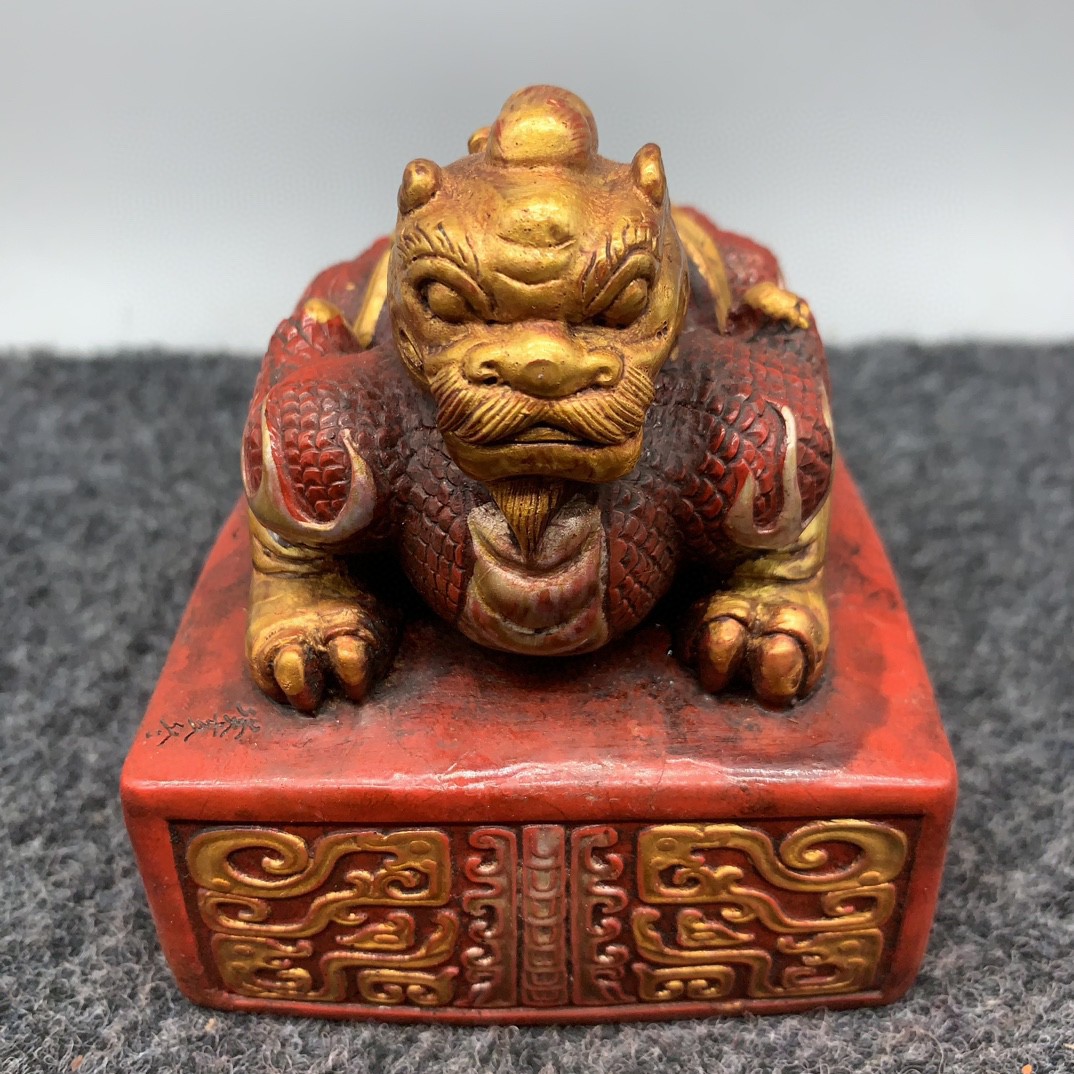 古玩收藏仿古寿山石雕朱砂描金印章70麒麟玉玺摆件带字客厅装饰