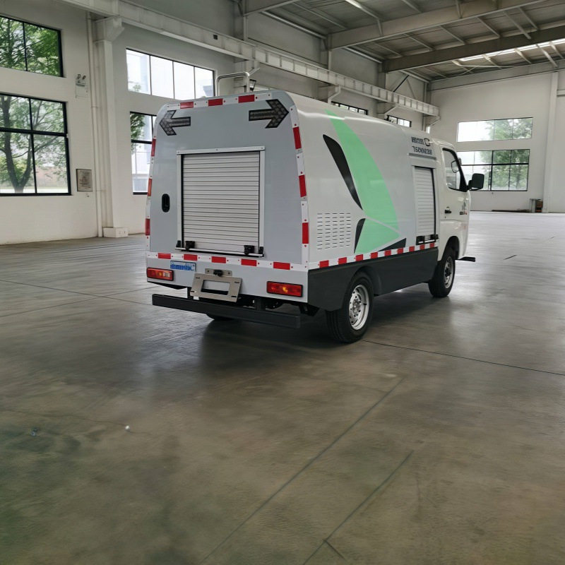 小型新能源路面高压清洗车