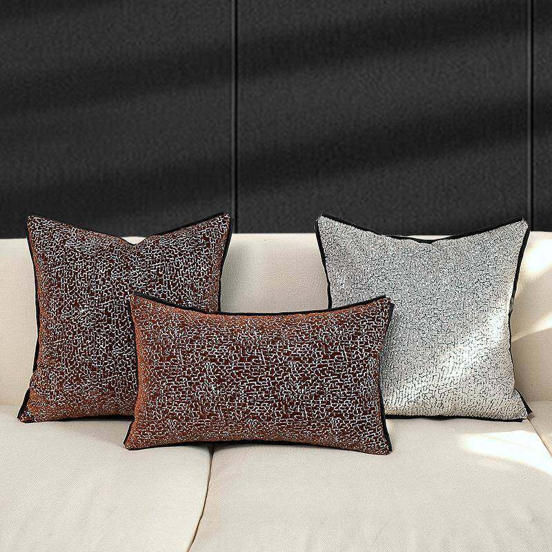 现代轻奢别墅客厅沙发刺绣绒布高级抱枕靠垫酒店样板间腰枕套