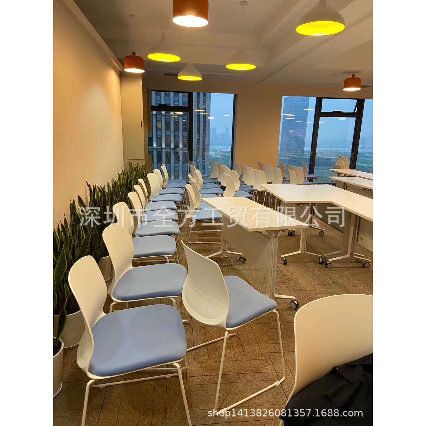 办公会议椅休闲椅升降带扶手雪橇椅注塑PP成型多色可选塑料椅006