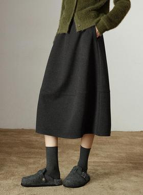 初语花苞半裙女2025冬新款分割设计灰色A字梨型伯克利毛呢半身裙