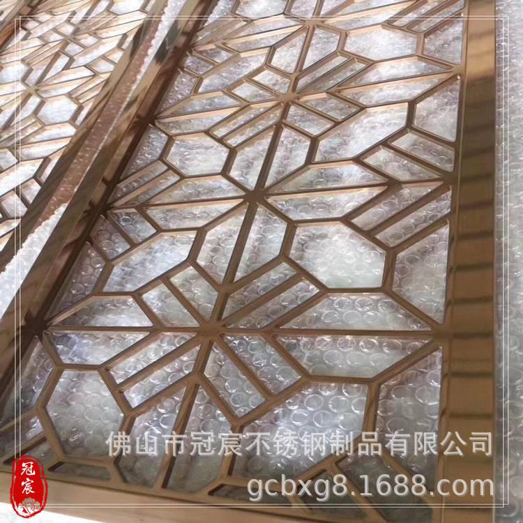 景区中式不锈钢窗花镂空 木纹色隔断仿古铜铝浮雕花格