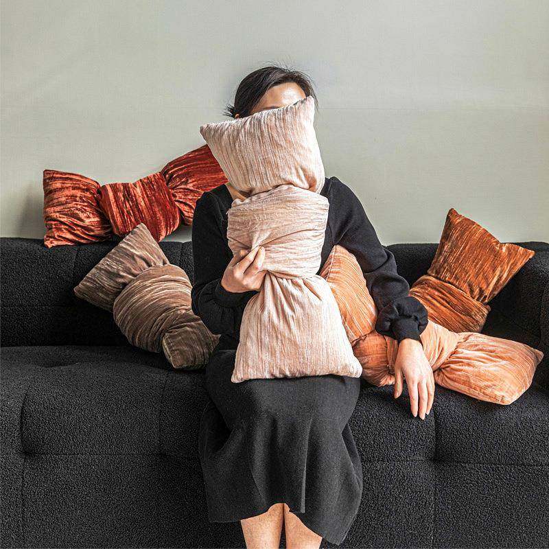 玫瑰金丝绒打结蝴蝶结抱枕新年圣诞节日氛围感装饰创意靠枕含枕芯