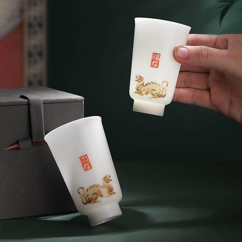 玩物尚置羊脂玉瓷虎符茶杯陶瓷品茗杯家用茶具对杯个人专用主人杯