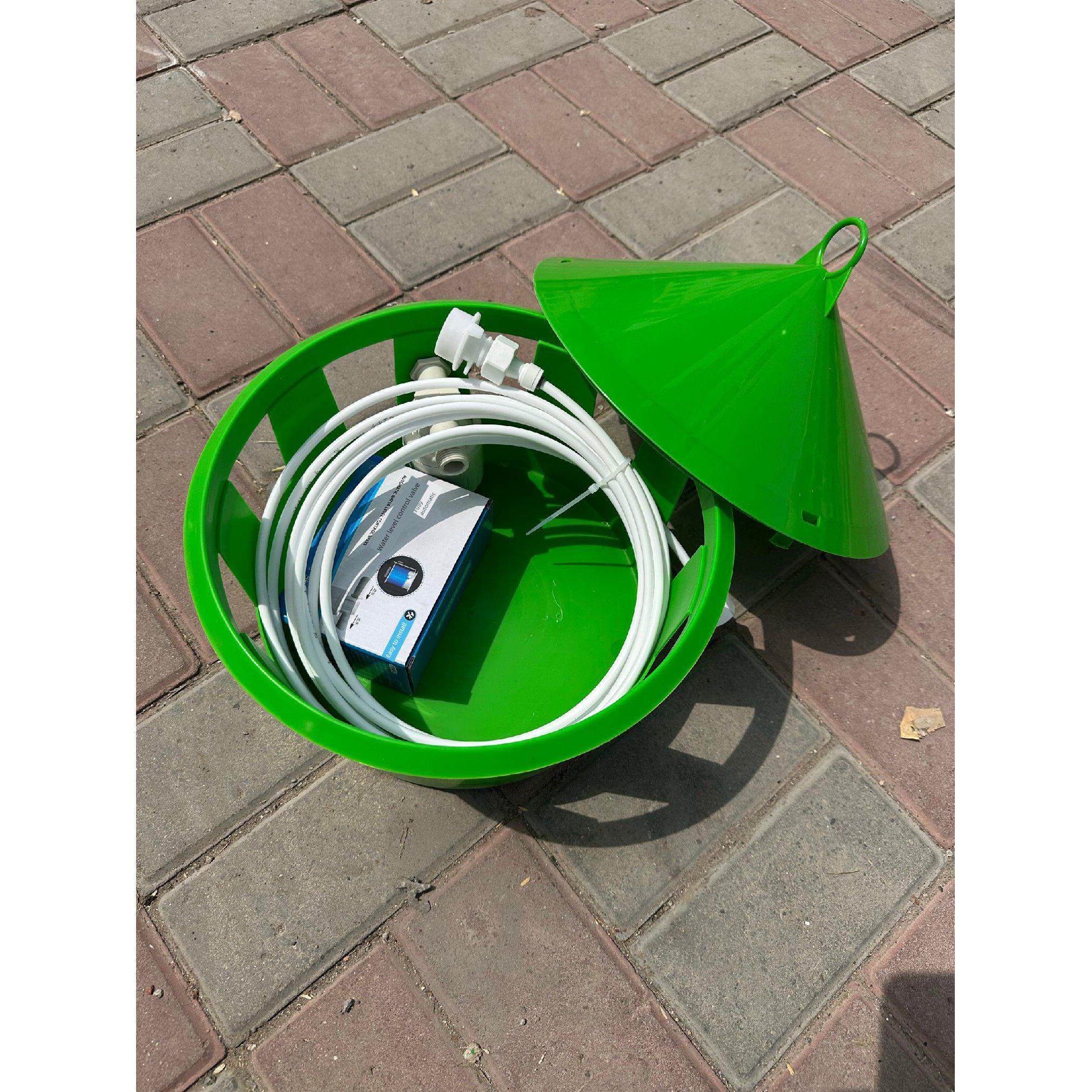 新型鸽子饮水机九孔自动饮水机水壶水全自停赛鸽用品器具水壶