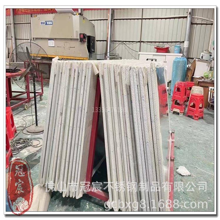 杭州不锈钢蜂窝板用于KTV 的幕墙装饰和天花吊顶
