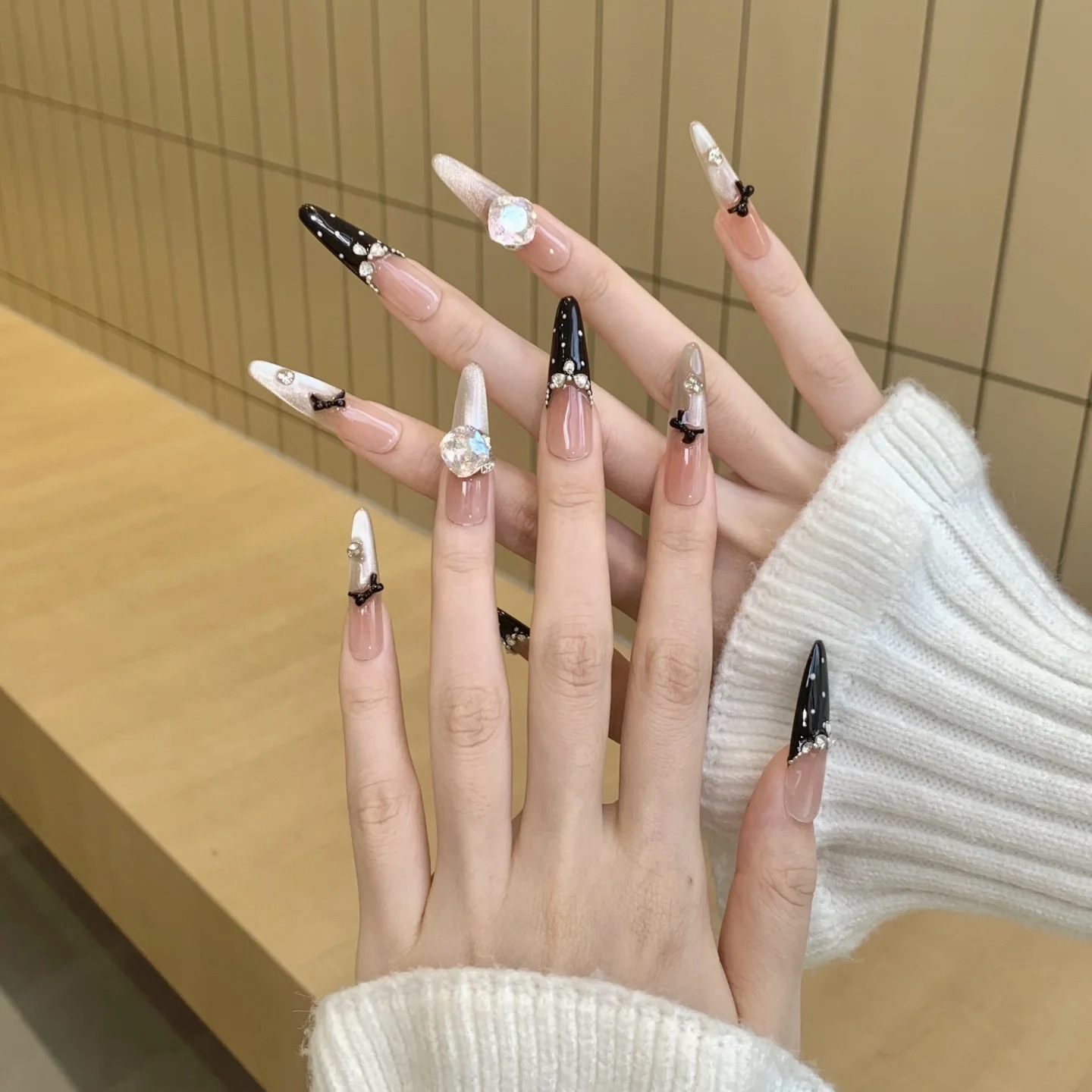 黑色法式炫酷蝴蝶结手工穿戴甲长款猫眼指甲贴片2025新款高级感