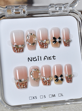 法式小香风手工穿戴甲中长款2026新款高级感秋冬指甲贴片穿戴美甲