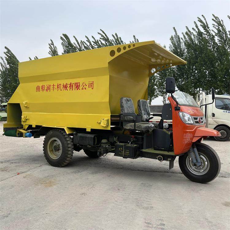 常柴动力UCO撒料车双牛羊养殖投车柴油料出口喂料车,畜牧/养殖物资,特种养殖设备,淘宝优惠券,粉丝福利购,淘宝优惠卷