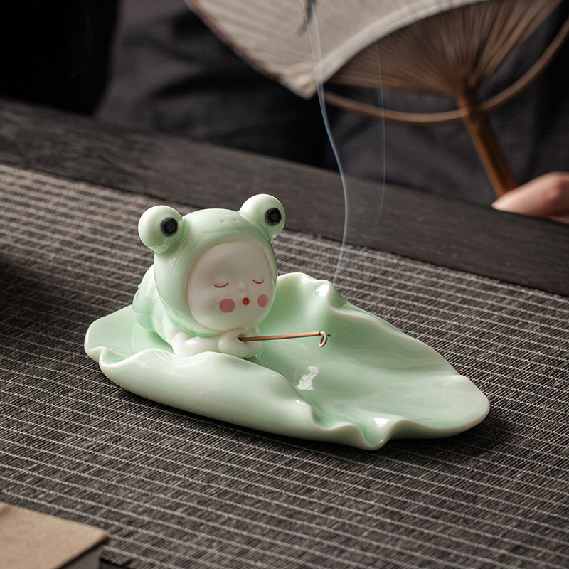 可爱小青蛙陶瓷香薰炉摆件软萌茶宠禅蛙荷叶家用室内线香插檀香道