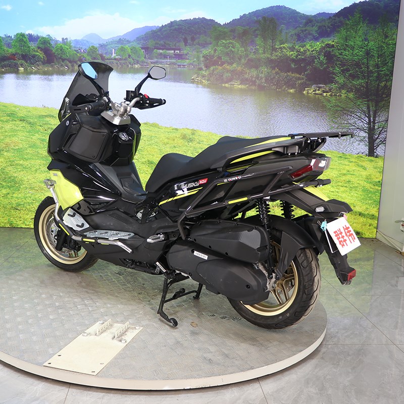 适用三阳哈士奇DV300不锈钢护杠保险杠射灯架XS300T-5改装件