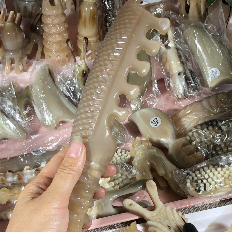 天然牛角白水梳子按摩头皮头部经络疏通全身按摩狗