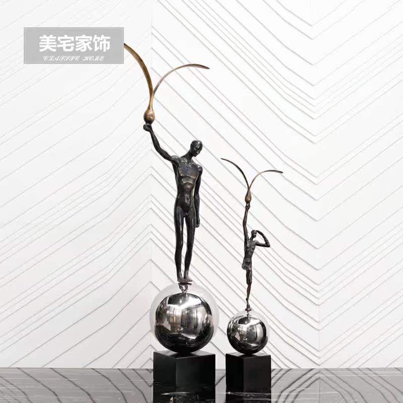 北欧轻奢大号陶瓷花器扁花瓶创意金属人物雕塑样板间客厅摆件组合