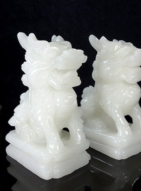 天然玉石麒麟摆件纯手工雕刻玉石麒麟招财镇宅客厅电视柜酒柜装饰