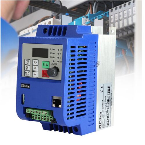 nflixin 变频器380v 0.75 1.5-22kw 220v单相三相电机调速器 风机
