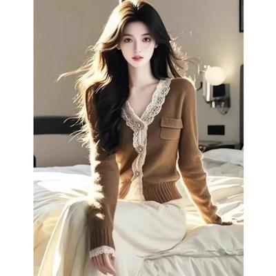 2025美拉德棕色蕾丝边V领毛衣针织开衫秋冬季女装独特别致上衣