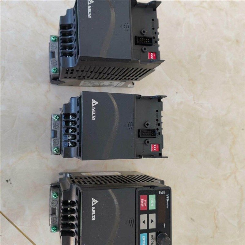 台达变频器VFD015E43AT.380V1.5KW拆机