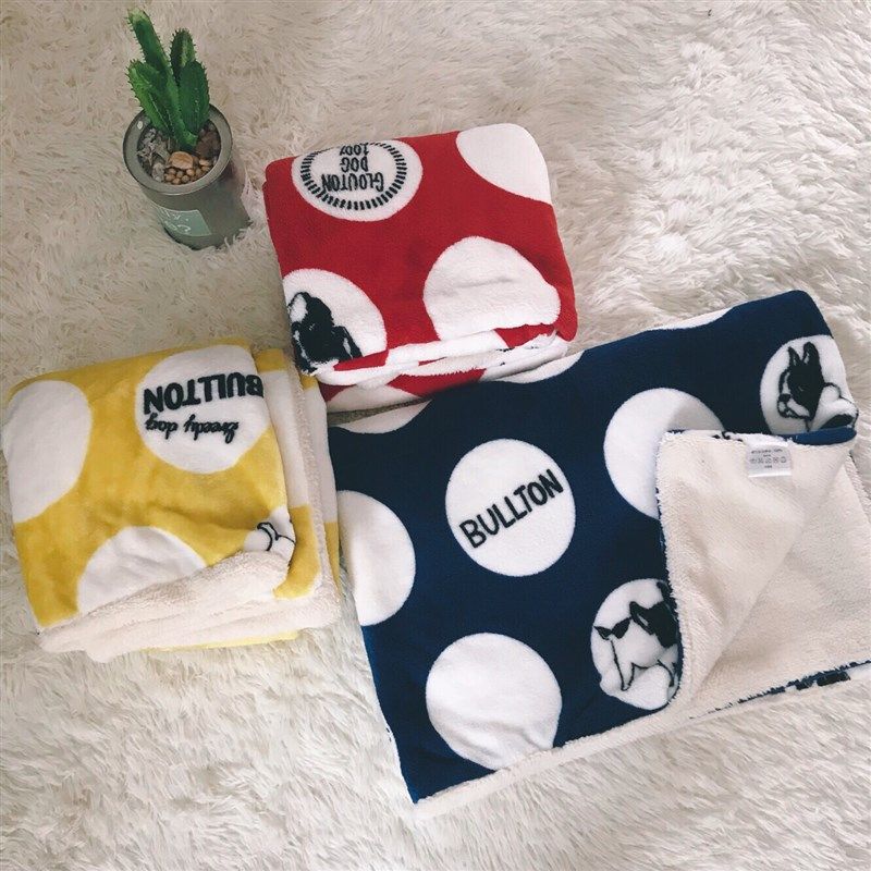 狗狗蓝黄红色冬季多功能宠物毯珊瑚绒盖腿毯子双层加厚迷你小毛毯