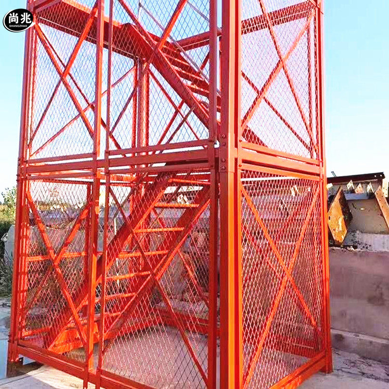 人行通道盖梁操作平台红色安全爬梯基坑墩柱挂网式水泥罐钢管防护