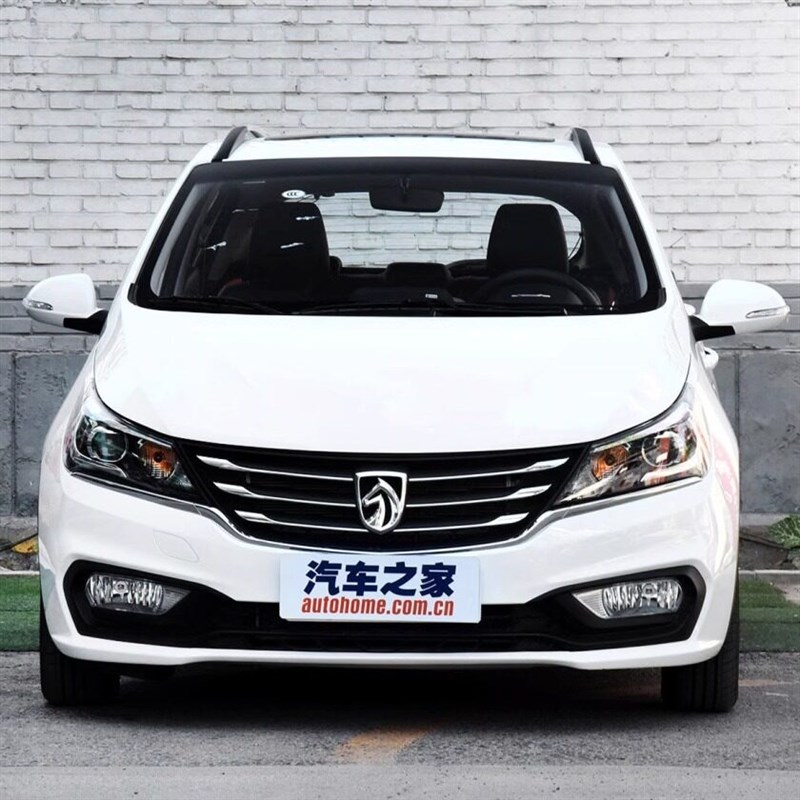 适用宝骏310/310W前保险杠带漆带中网后保险杠加厚烤漆前后保险杠