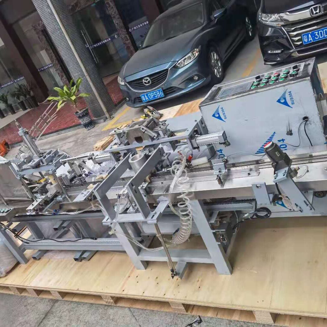 牙签筒旋盖自动装瓶封口机