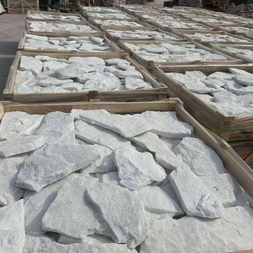 白色散片岩片板岩碎拼OEV石石不规则墙面毛石板石板石沙材文化石