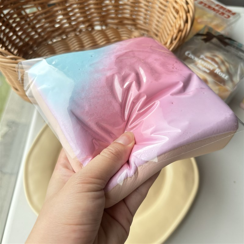 慢回弹盒装蛋糕固态史莱姆仿真面包捏捏乐squishy粘粘吐司